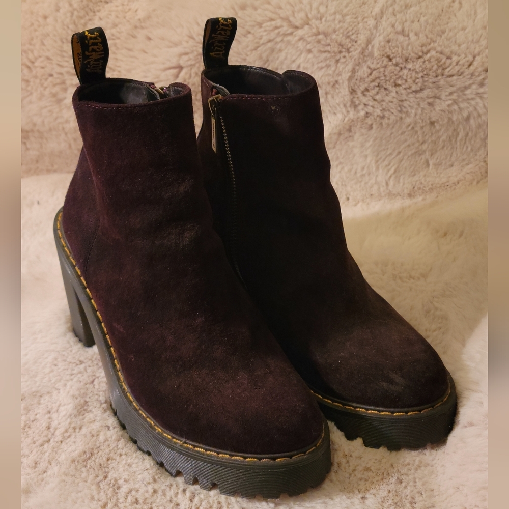 Dr. Martens Suede Magdalena Size 7 Black*